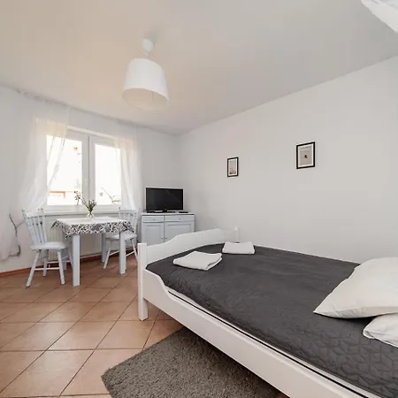 Margarita I Pensión *