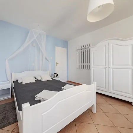 Konukevi Margarita I *