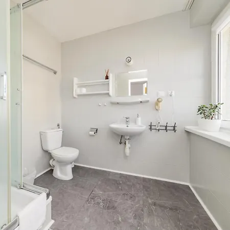 Margarita I Konukevi *