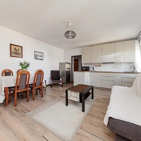 Margarita I Konukevi Władysławowo