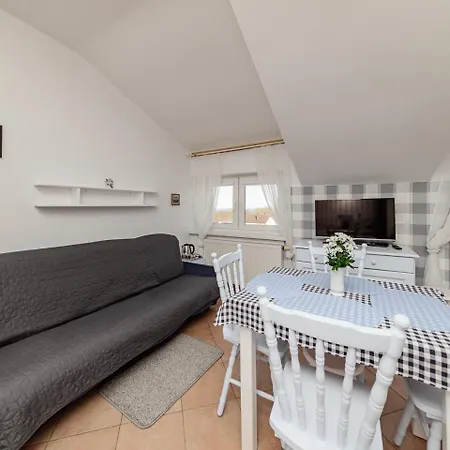 Margarita I Konukevi Władysławowo